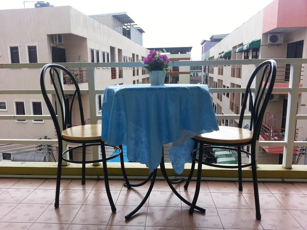 Dreams Guesthouse & Hostel Patong Eksteriør billede