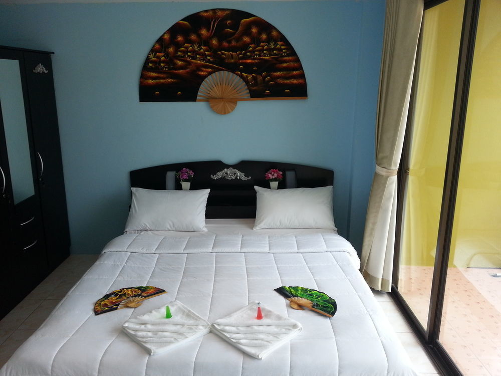Dreams Guesthouse & Hostel Patong Eksteriør billede