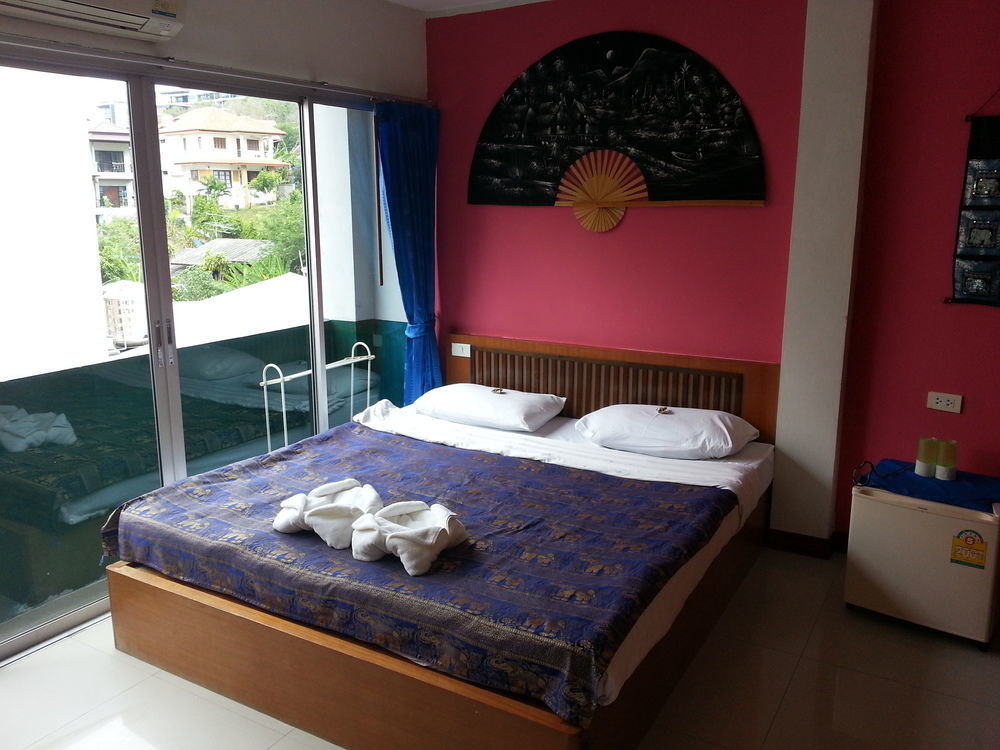 Dreams Guesthouse & Hostel Patong Eksteriør billede