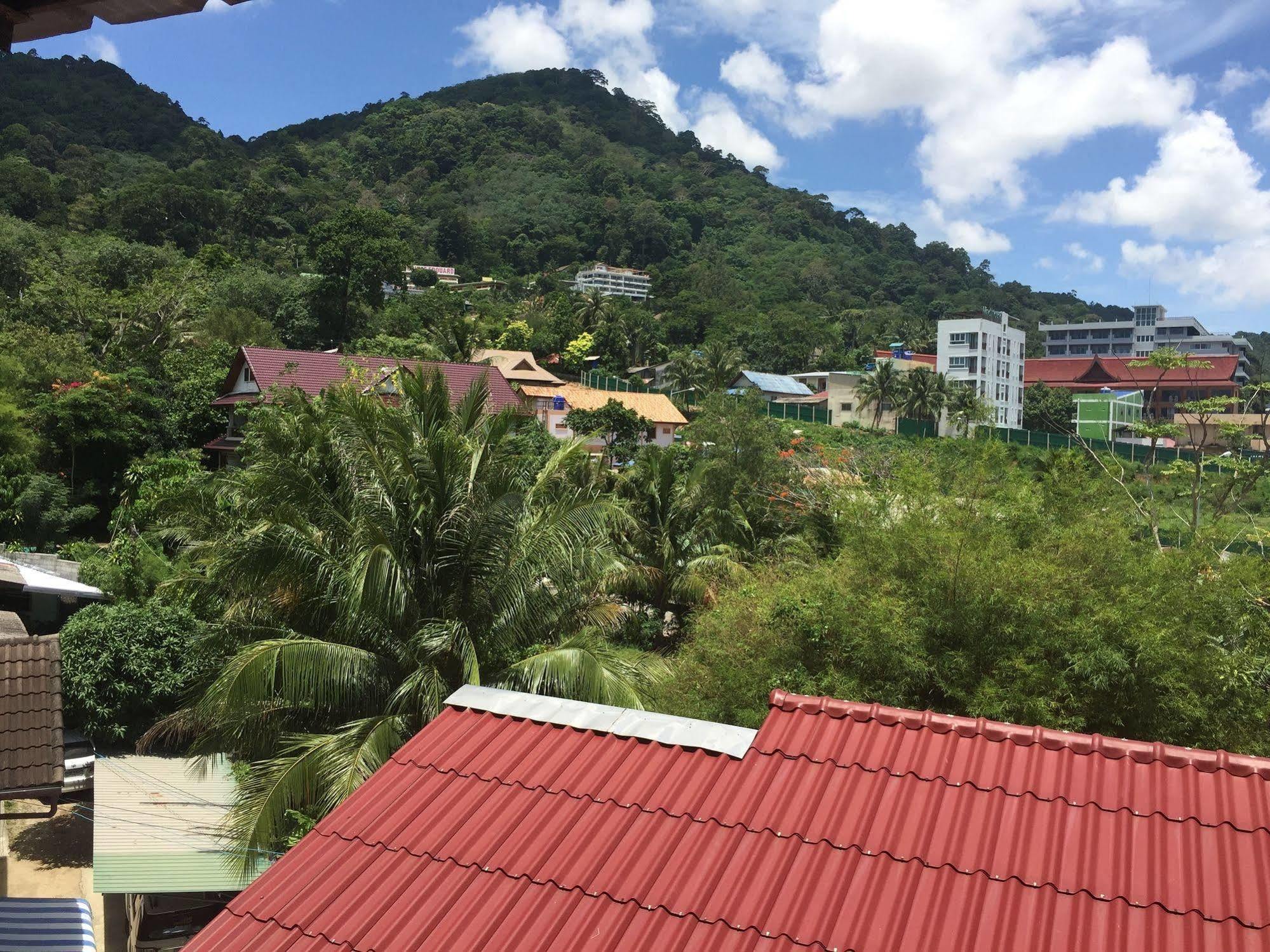 Dreams Guesthouse & Hostel Patong Eksteriør billede