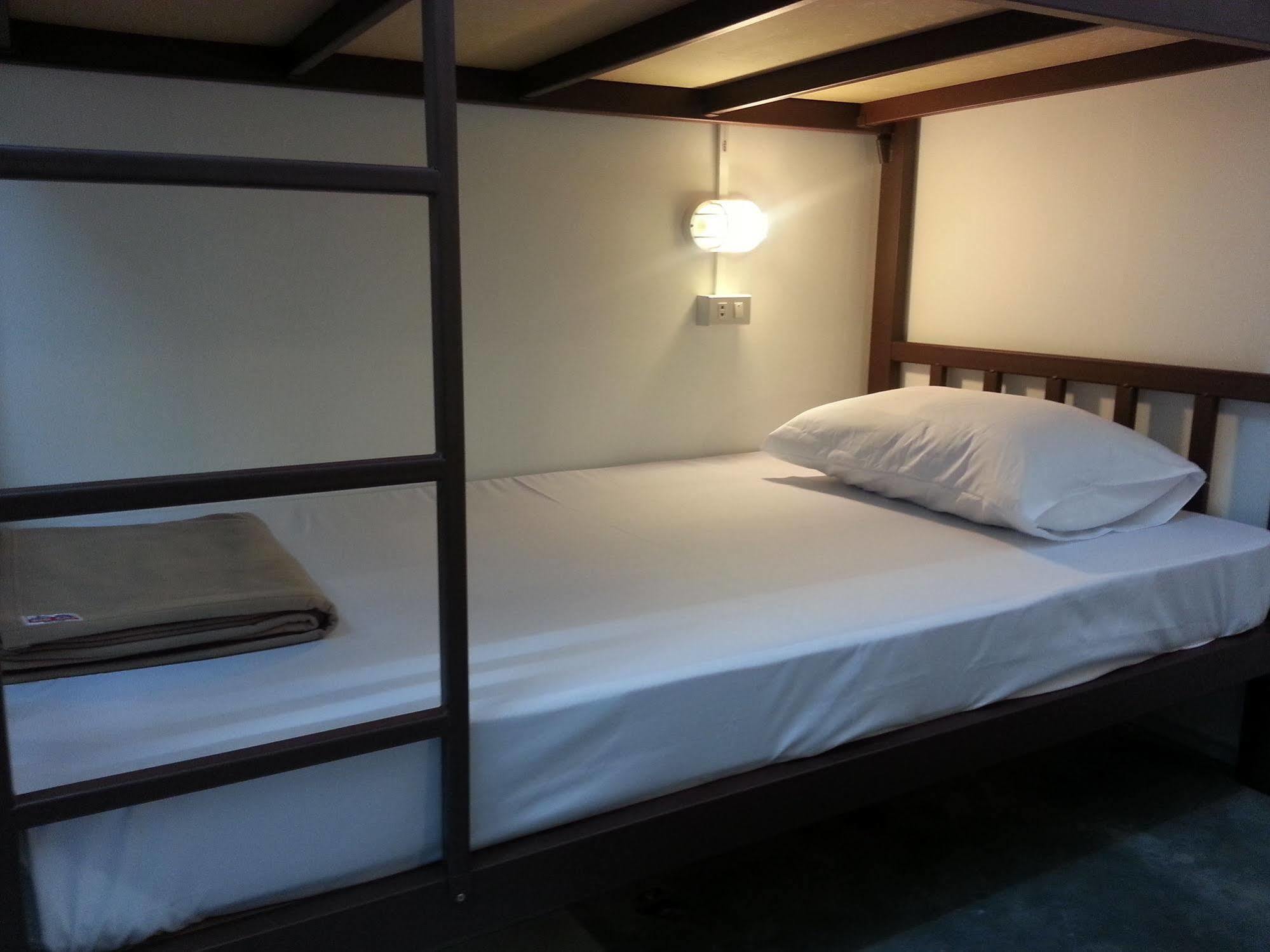 Dreams Guesthouse & Hostel Patong Eksteriør billede