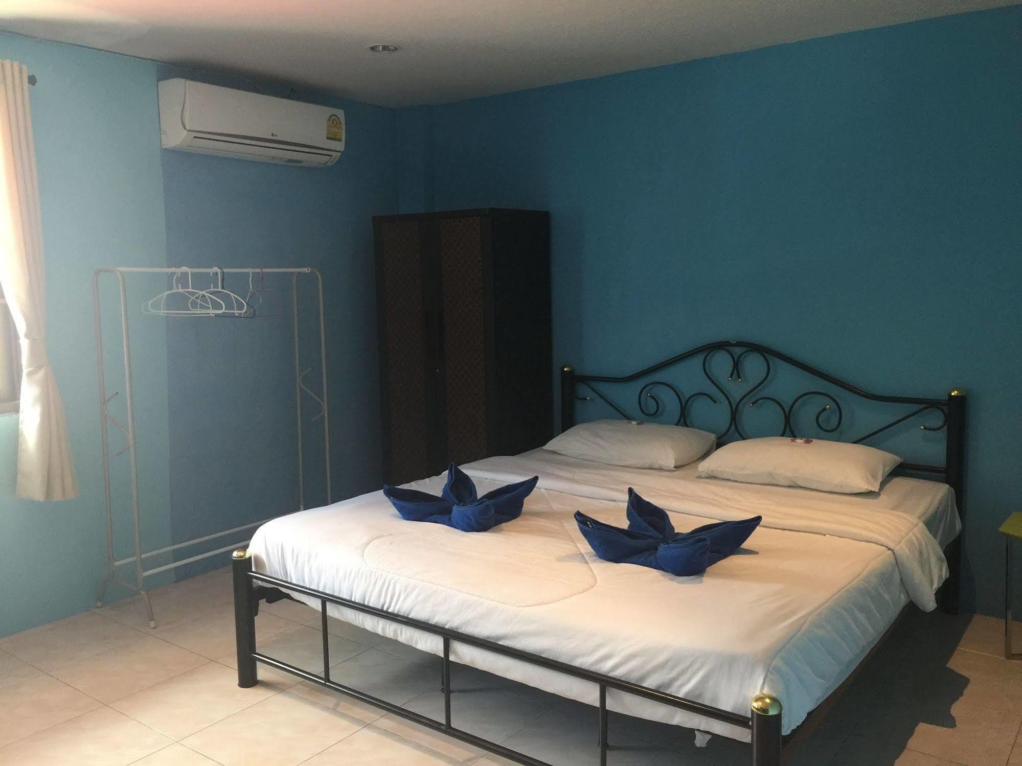 Dreams Guesthouse & Hostel Patong Eksteriør billede