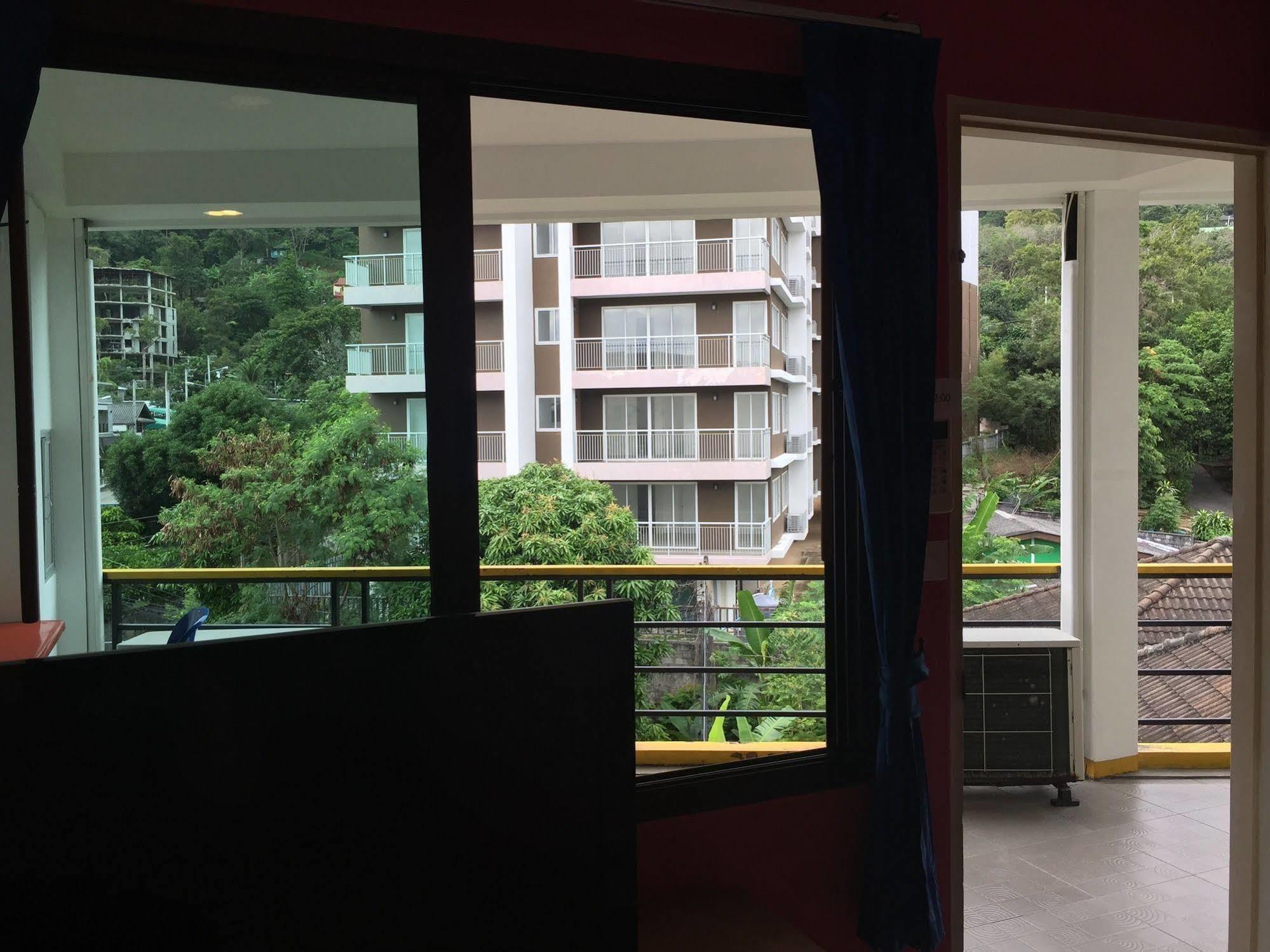 Dreams Guesthouse & Hostel Patong Eksteriør billede